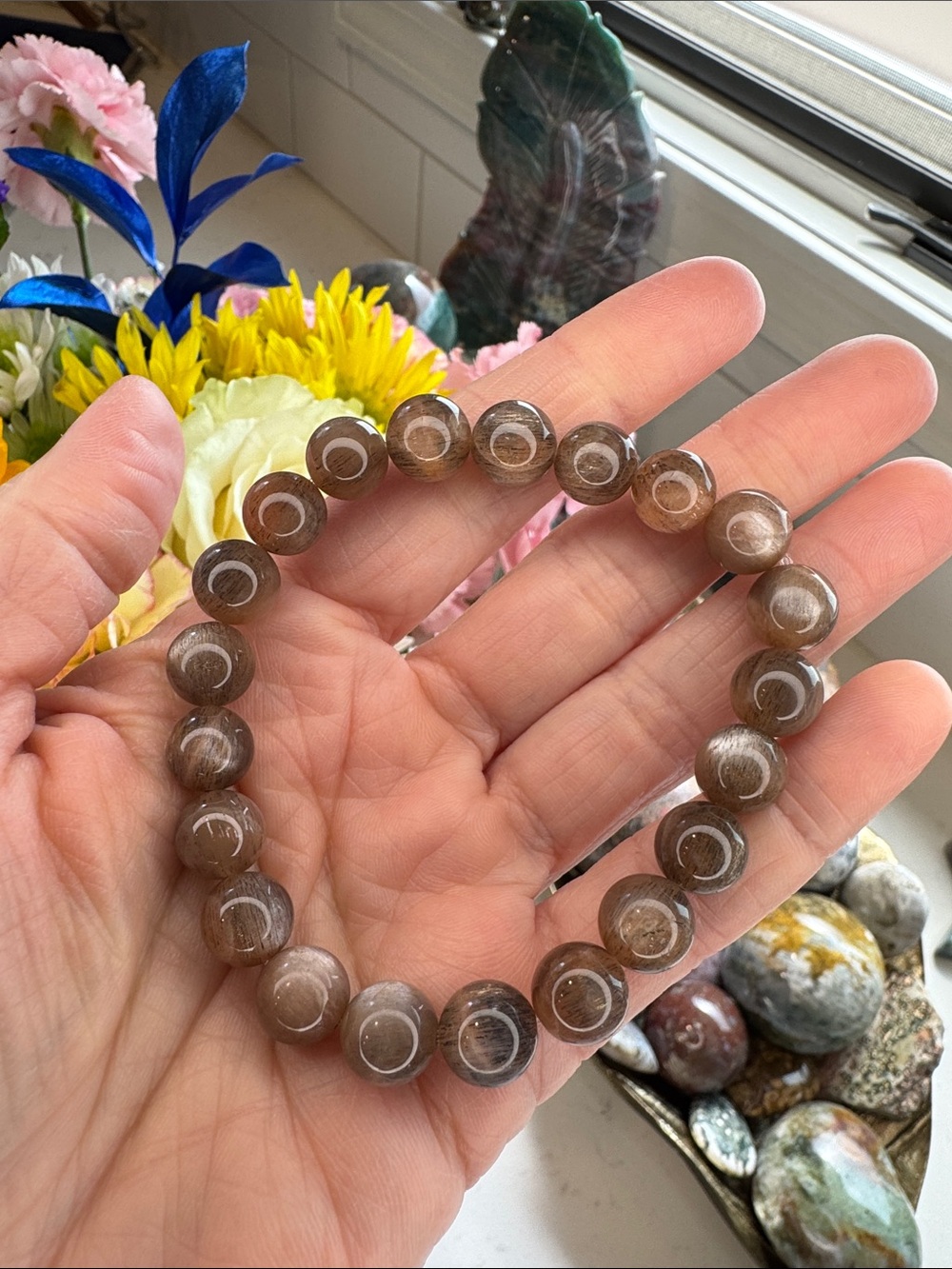 Super Flashy Rainbow Black Moonstone: B1114